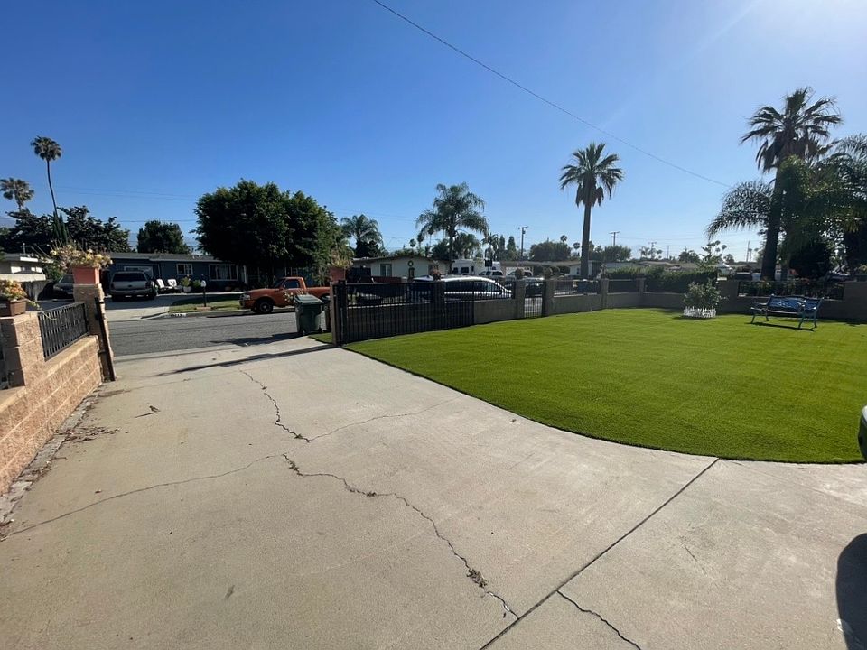 1st image of 16214 E Edna Pl