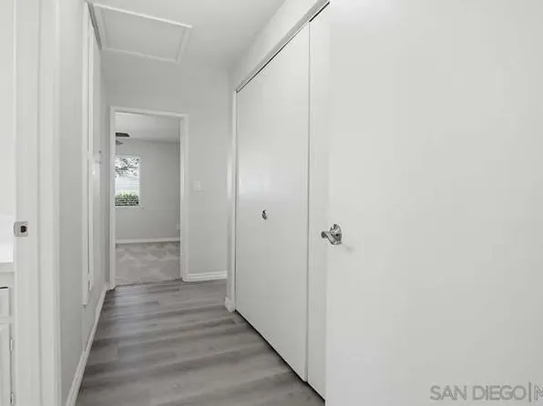 1886 Fairway Park Unit A, Escondido, CA 92026