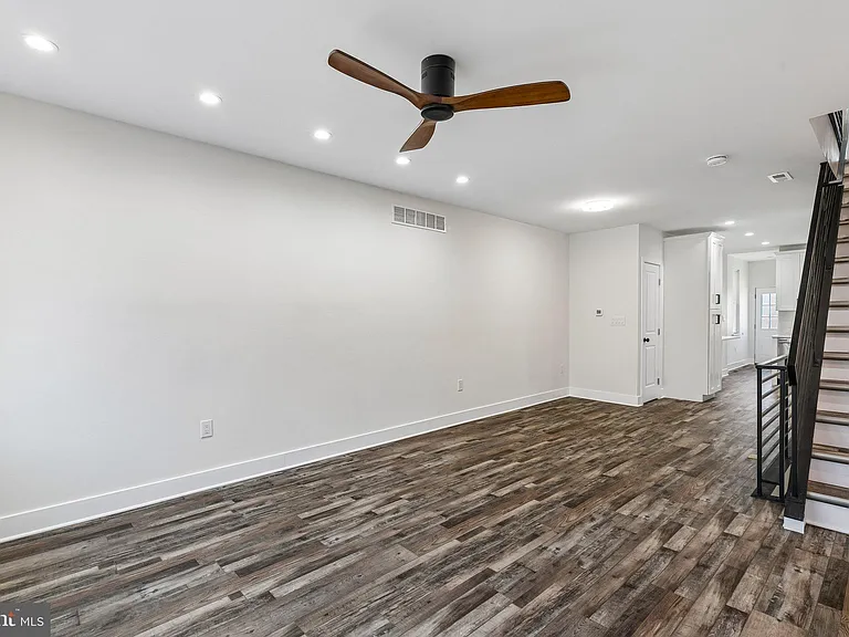 3156 Almond St — Photo 13