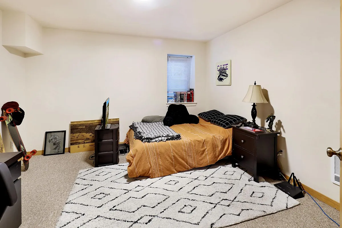 Building Photo - 2020 Taylor Ave #302