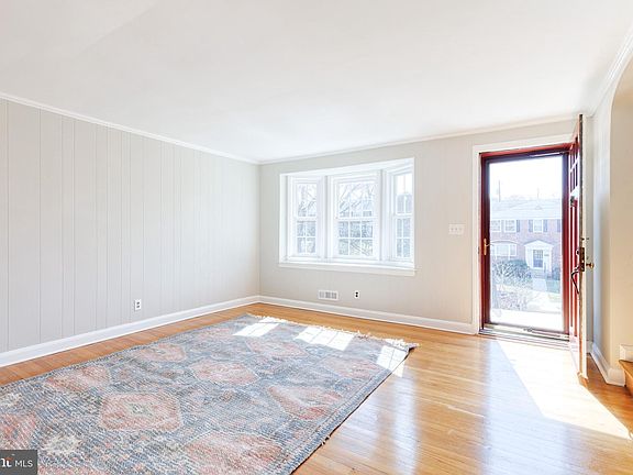 4th image of 130 Dumbarton Rd