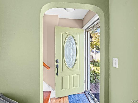 5th image of 22 Maple Drive
