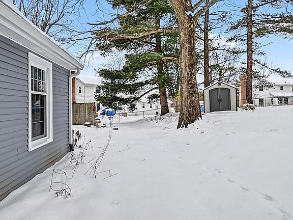 5th image of 1326 Rosedale Dr