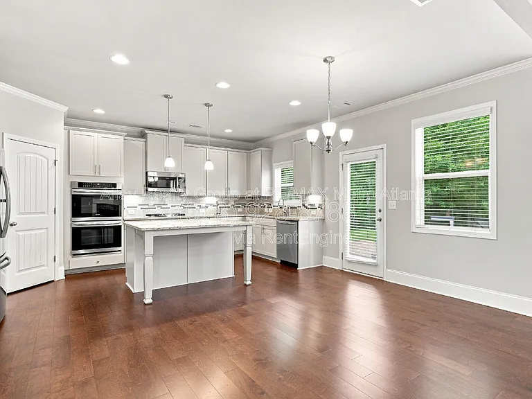3397 Wolf Cub Cir — Photo 10