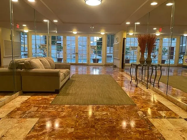 2 bed, 1334 sqft, $2,950 — Photo 2