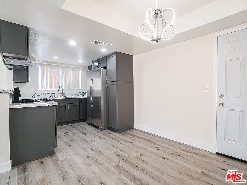 3 bed, 2.5 bath, 1500 sqft, $3,500 — Photo 3