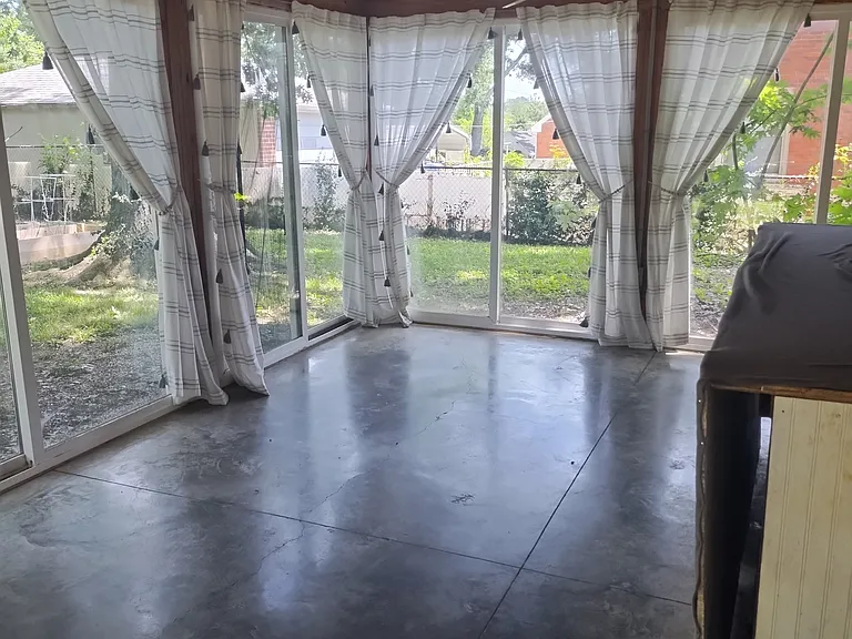 183 Saint William Dr — Photo 14