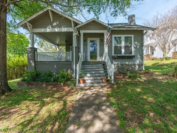 512 N Elm St, Paris, AR 72855