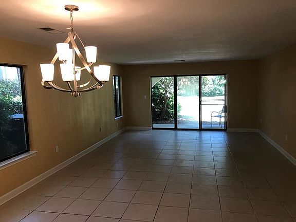 2nd image of 301 Southlake Ct #301