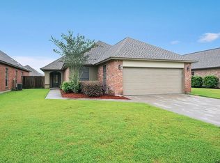 3122 Nicholson Lake Dr, Baton Rouge, LA 70810