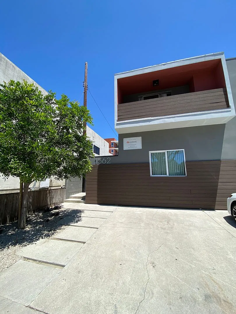 1562BAR — Photo 1