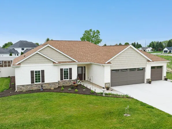 201 Thoroughbred Ln, Auburn, IN 46706