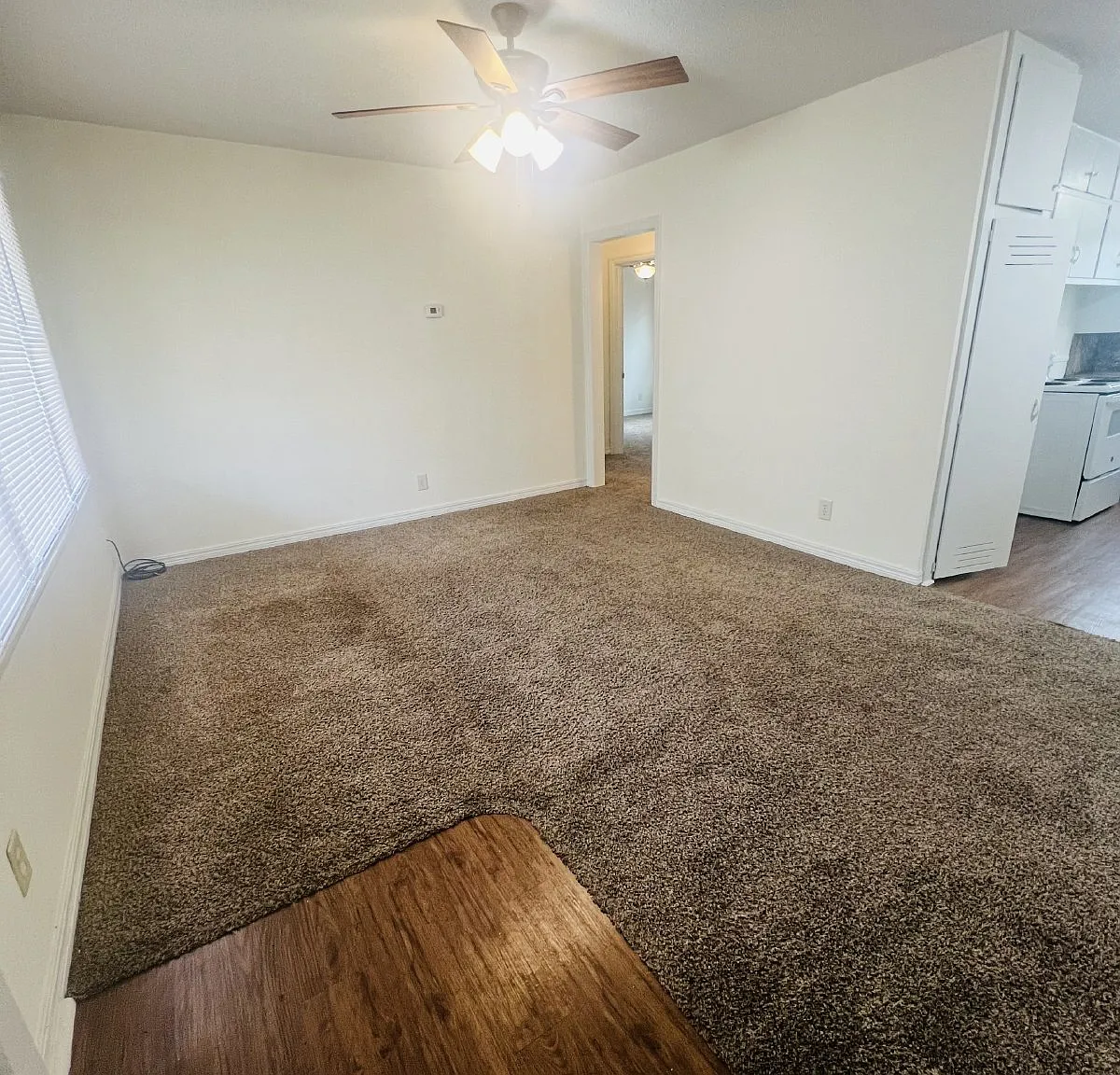 2 bed, 1.0 bath, $900 — Photo 4