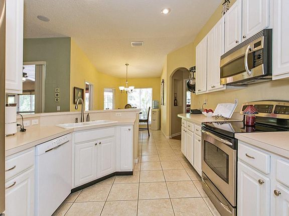 5th image of 8545 Crooked Tree Dr