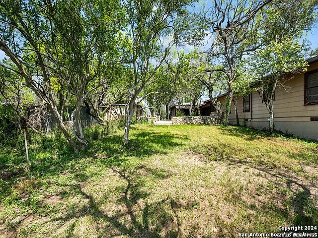 932 Toepperwein Rd — Photo 17