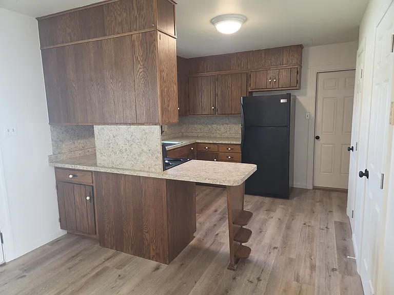 515 Poplar St — Photo 6