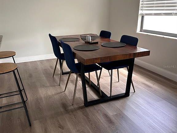 4th image of 802 Gregory Ln