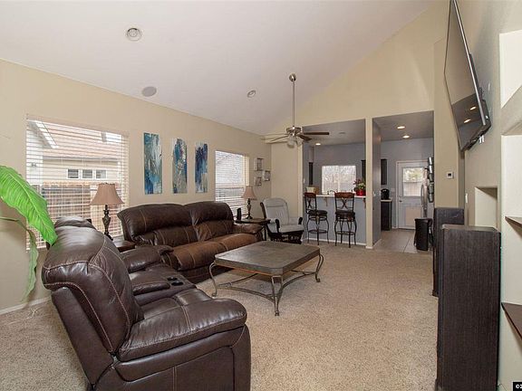 5th image of 5489 Desert Peach Dr