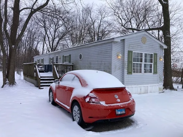 1075 W Main St, Braidwood, IL 60408