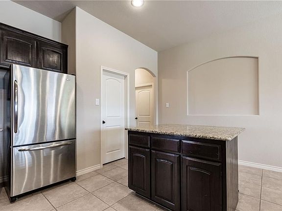 4th image of 1200 Lantana Ln
