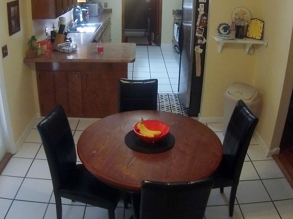 2nd image of 300 Wakulla Springs Rd