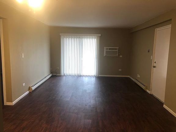 4th image of 737 Lippert Ln APT 1S