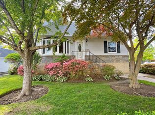 115 Lyons Rd, Scarsdale, NY 10583