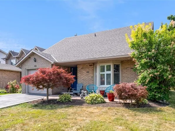 456 Acadia Dr, Hamilton, ON L8W 3A4