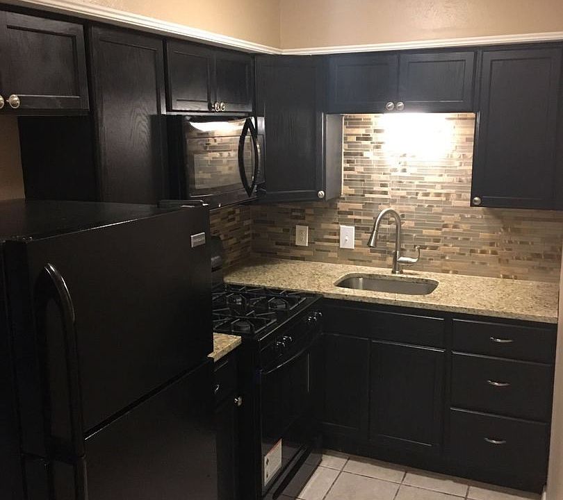 1st image of 224 Avenue F APT 06