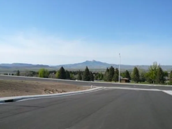 720 Olive Glenn Dr, Cody, WY 82414