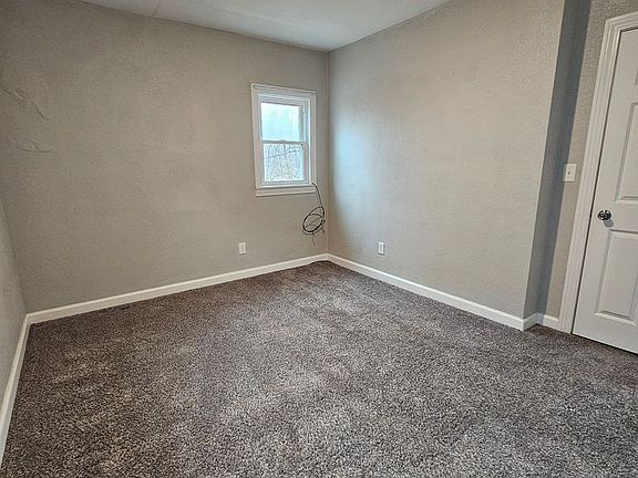 5th image of 223 E 35th St APT B