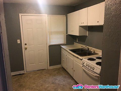 2nd image of 3710 Myrtle Ave