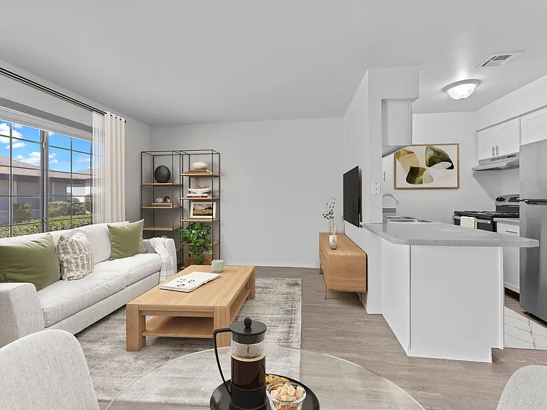 Coronado Glen Apartments — Photo 3