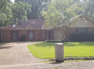 5878 Ferncreek Dr, Jackson, MS 39211