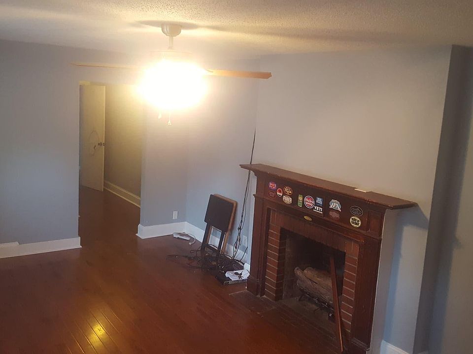 1st image of 121 Avery St
