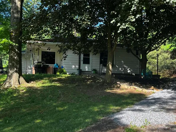 2208 Reservoir Rd, Hollidaysburg, PA 16648