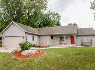 502 Clovercrest Ct, Watertown, WI 53094
