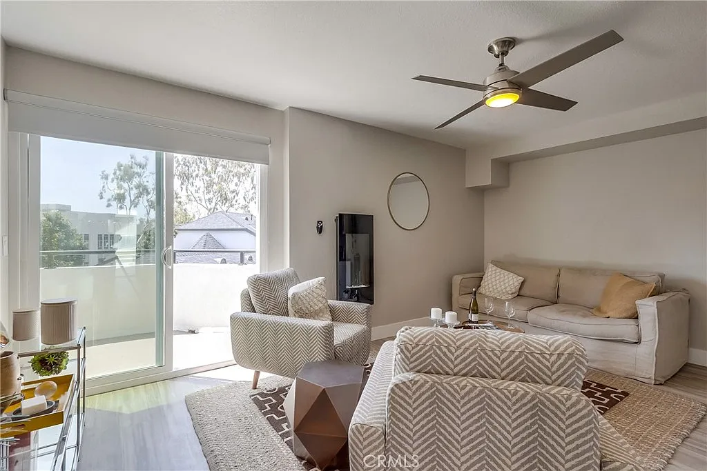 1 bed, 550 sqft, $3,100 — Photo 1