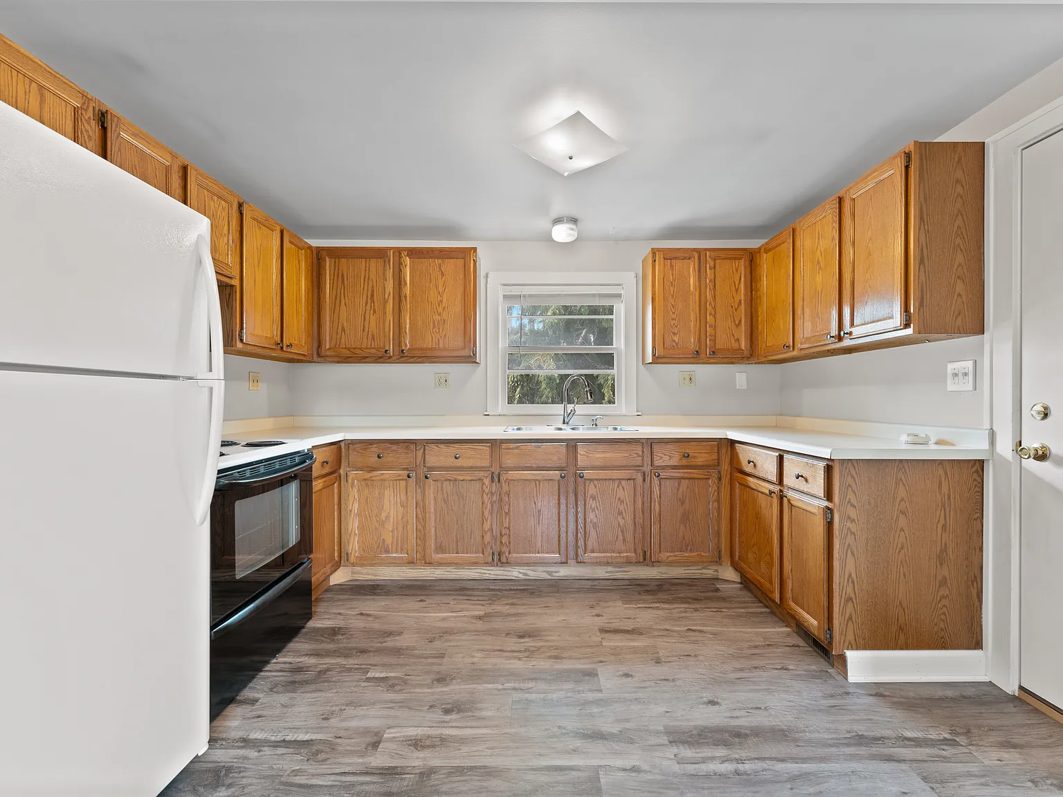2 bed, 1100 sqft, $1,450 — Photo 4