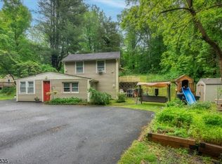 21 Greendale Rd, Newton, NJ 07860