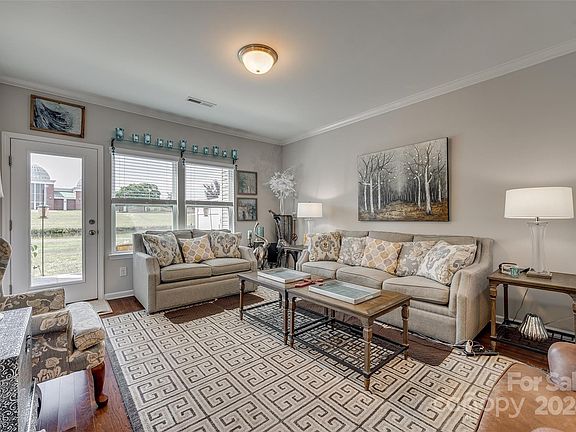 2nd image of 848 Summerlake Dr