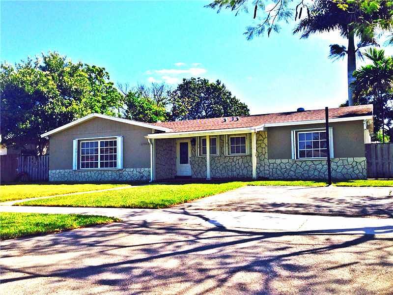 1st image of 17913 SW 89th Pl