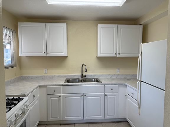 2nd image of 28145 Via Princesa APT 5