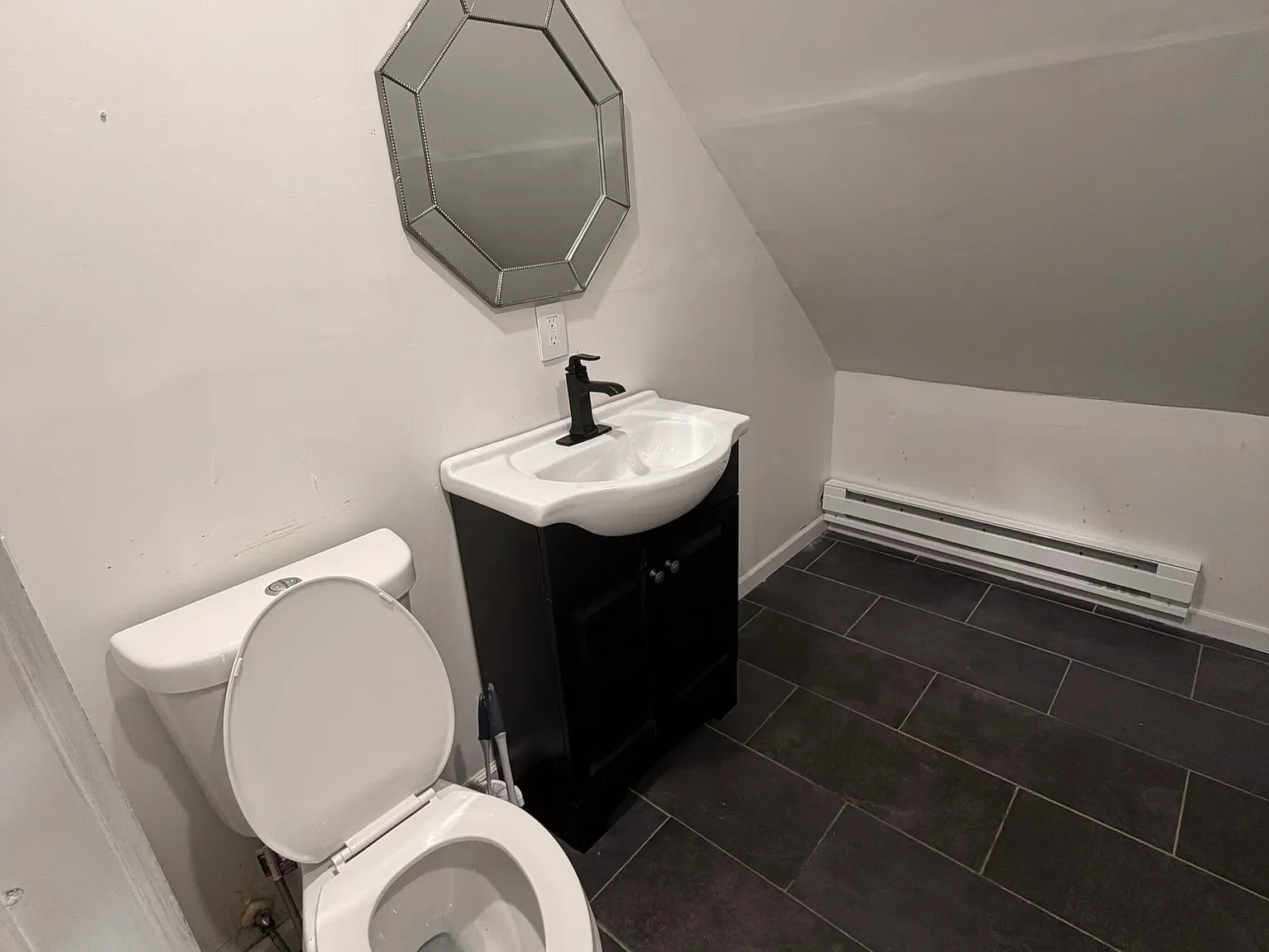 2 bed, 1.0 bath, 1100 sqft, $1,700 — Photo 3