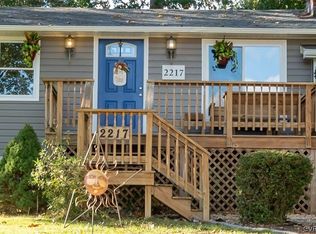 2217 Overlook Rd, Powhatan, VA 23139