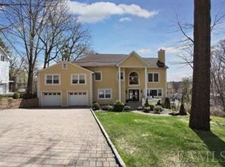 42 Malverne Rd, Scarsdale, NY 10583