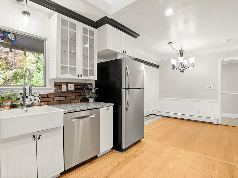 Shared Eat-In Kitchen