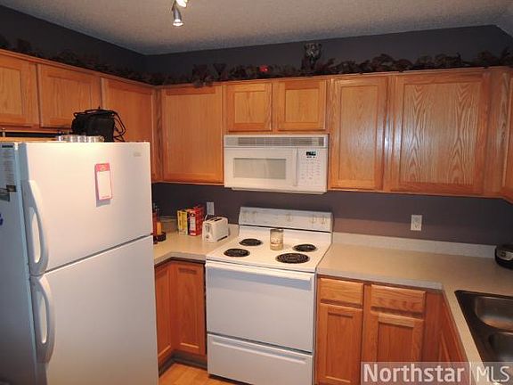 4th image of 1647 Riverwood Dr