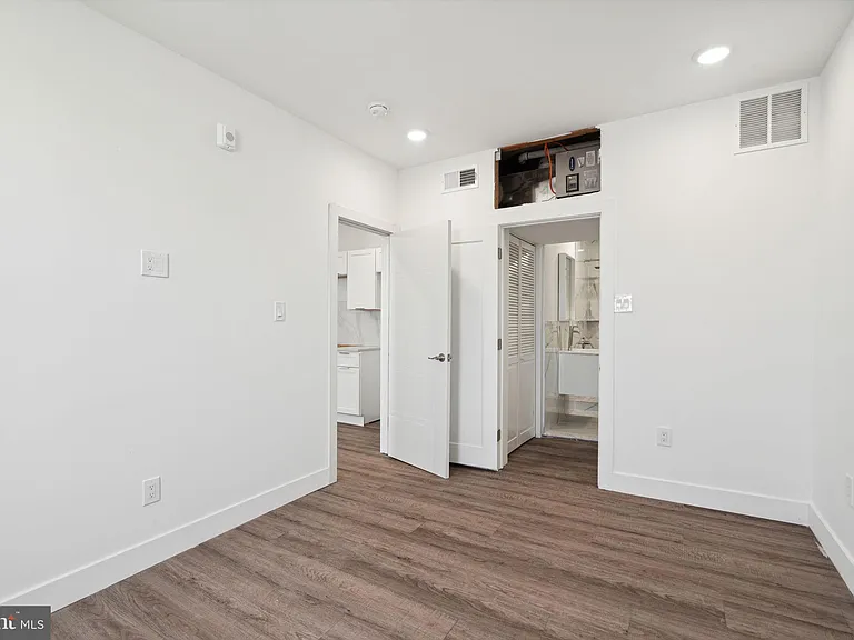 5164 Ridge Ave #2 — Photo 7