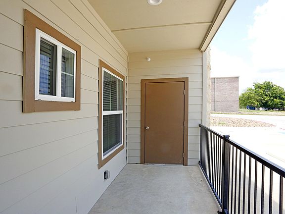 5th image of 1407 Sidney Baker St #19527rw2p